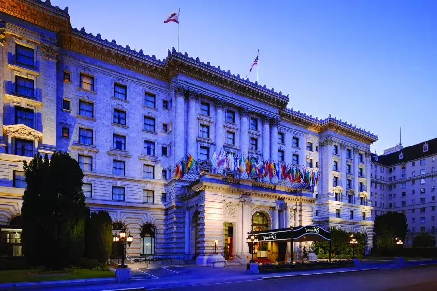 Esterno dell'hotel Fairmont